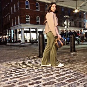 Meet your Posher, Isabella